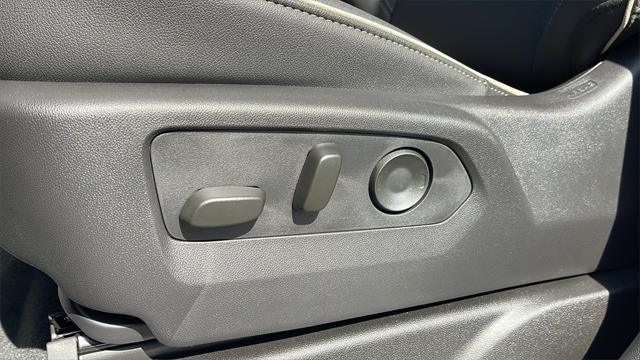 new 2025 GMC Yukon car, priced at $79,305