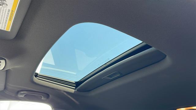 new 2025 Buick Envista car, priced at $29,570