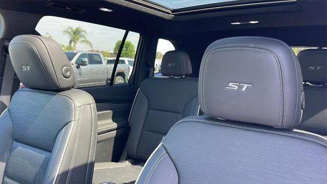 new 2025 Buick Enclave car, priced at $50,985