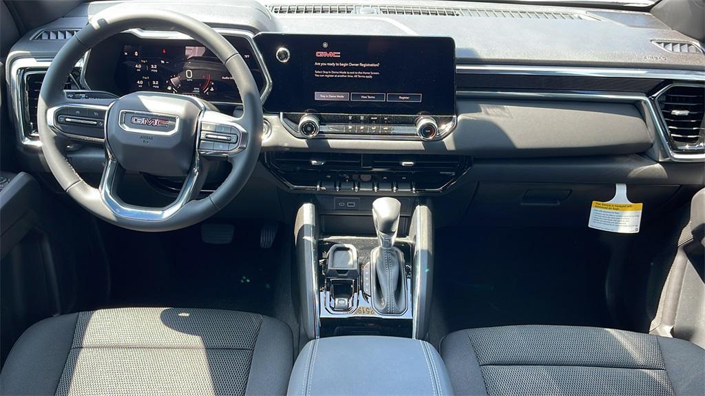 new 2025 GMC Canyon car, priced at $38,595