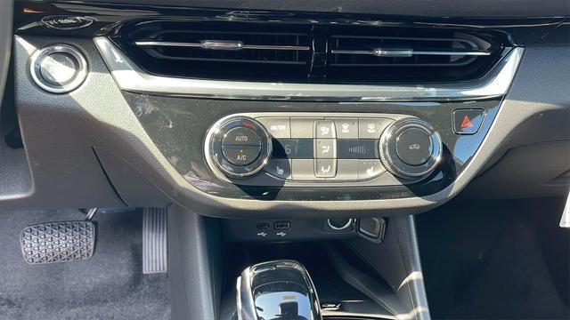 new 2025 Buick Envista car, priced at $28,995