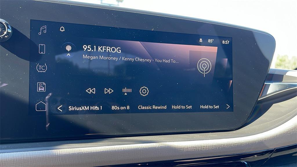new 2025 Buick Envista car, priced at $30,585