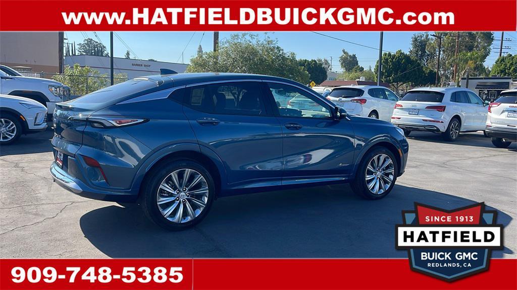 new 2025 Buick Envista car, priced at $30,585