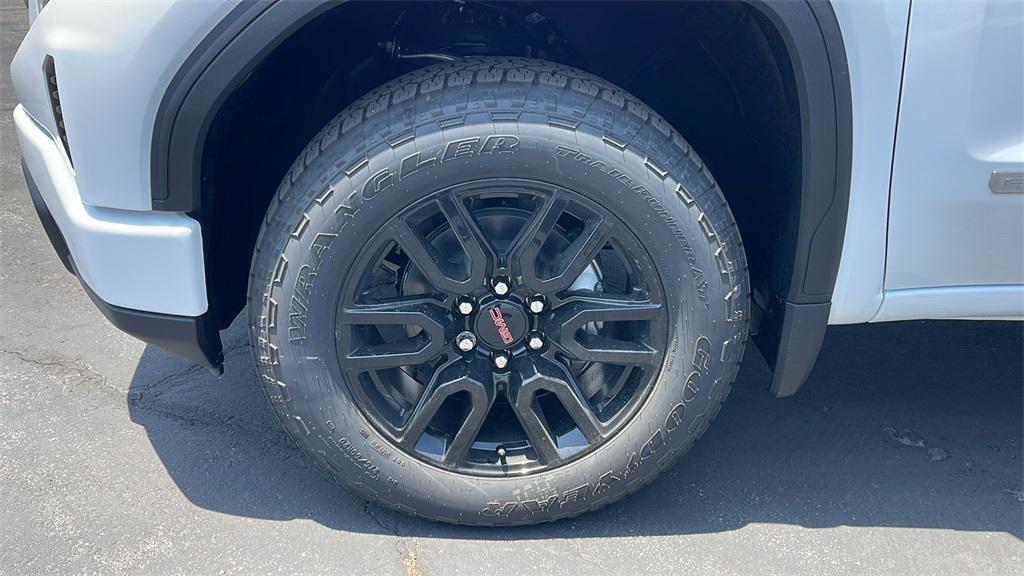 new 2025 GMC Sierra 1500 car, priced at $58,995