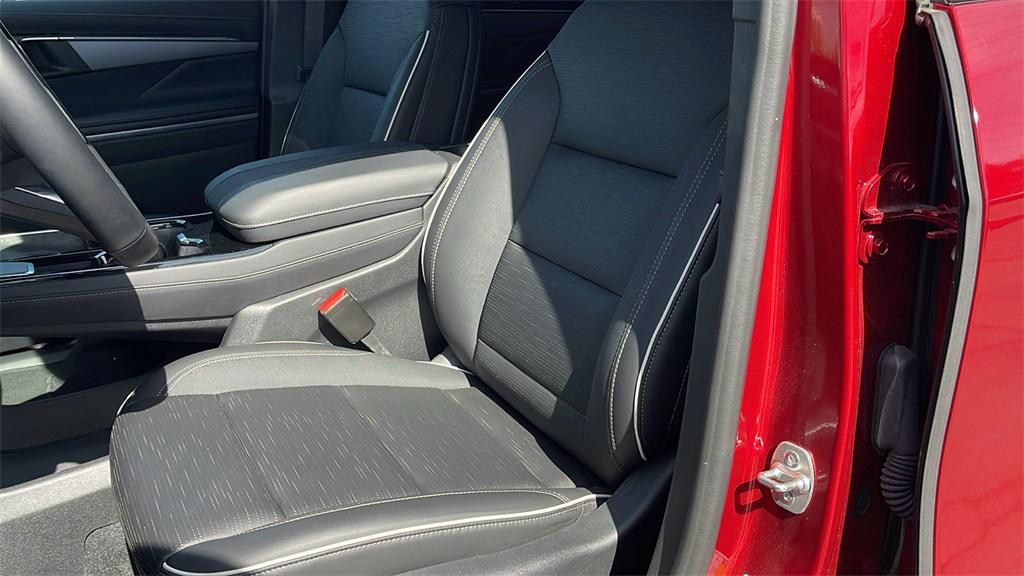 used 2025 Buick Enclave car, priced at $49,995