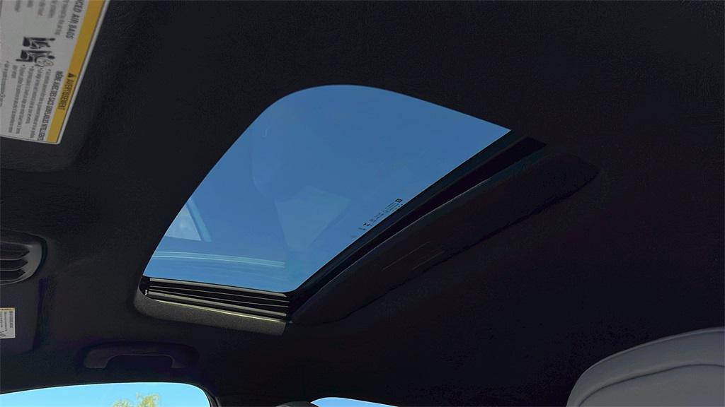 new 2025 Buick Envista car, priced at $31,185