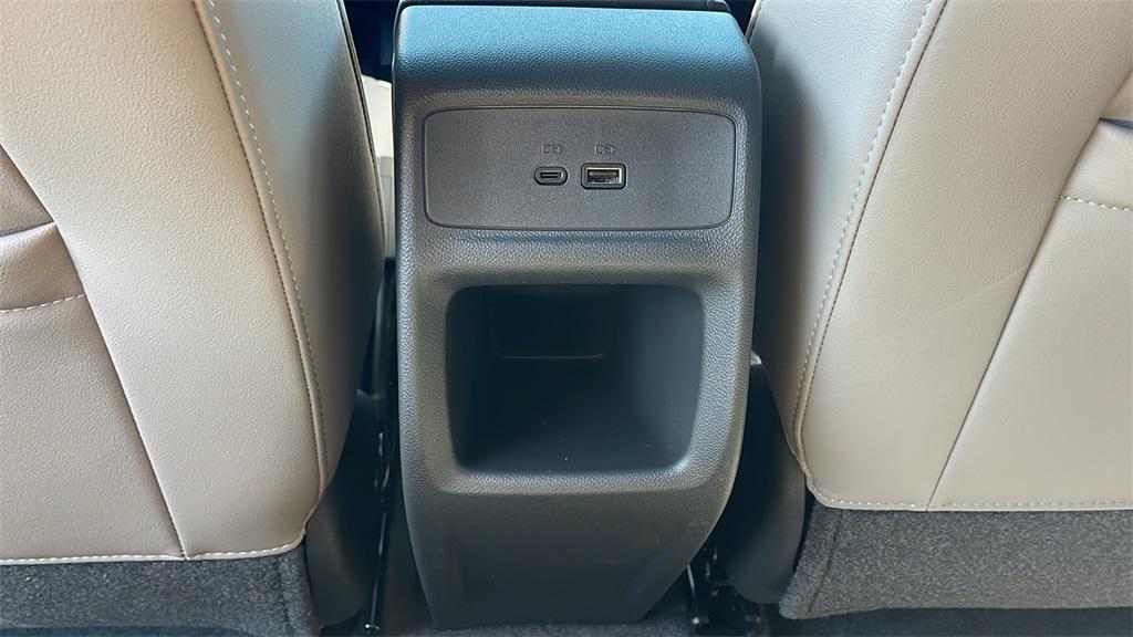 new 2025 Buick Envista car, priced at $31,185