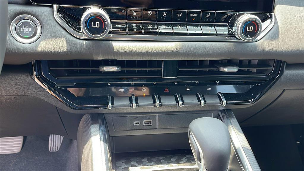 new 2025 GMC Canyon car, priced at $41,605