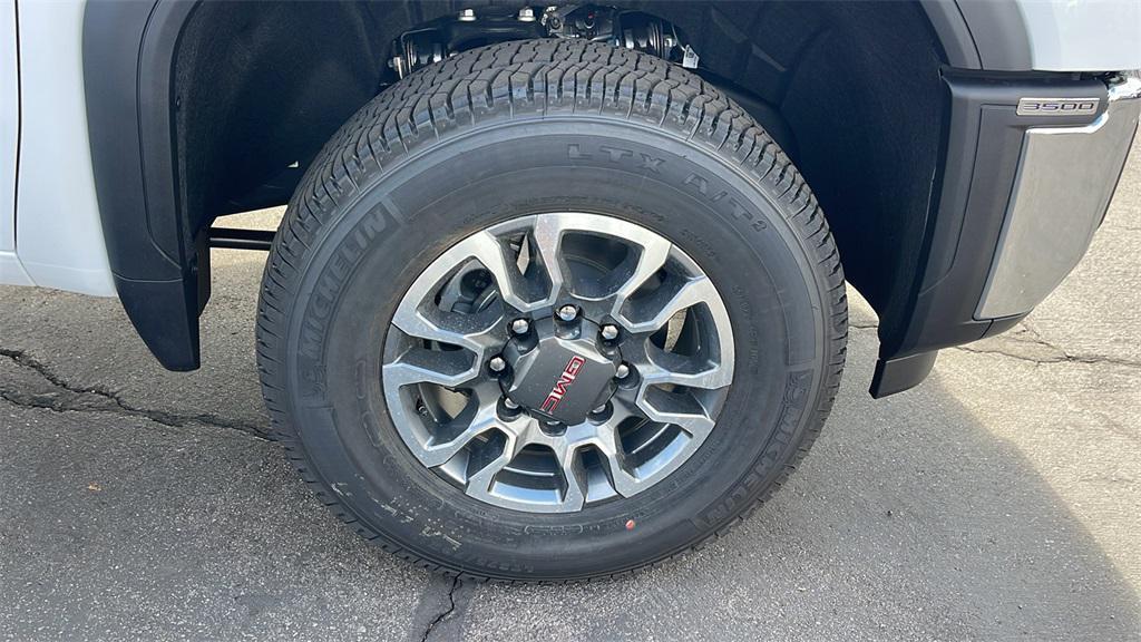 new 2026 GMC Sierra 3500 car, priced at $59,315