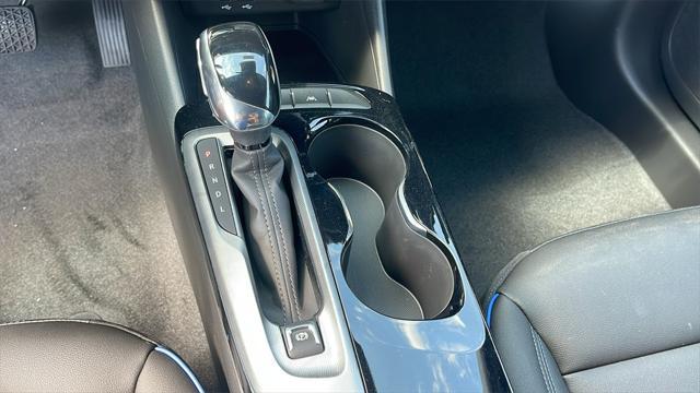 new 2025 Buick Envista car, priced at $27,685