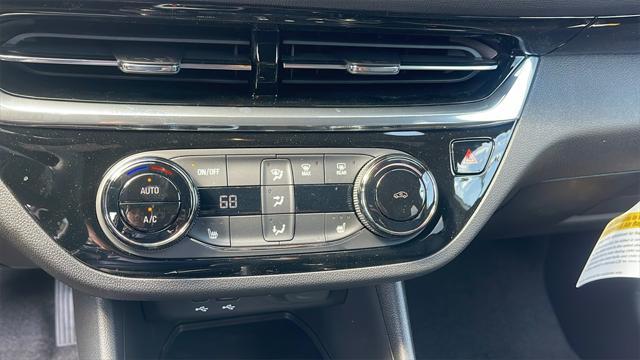 new 2025 Buick Envista car, priced at $27,685