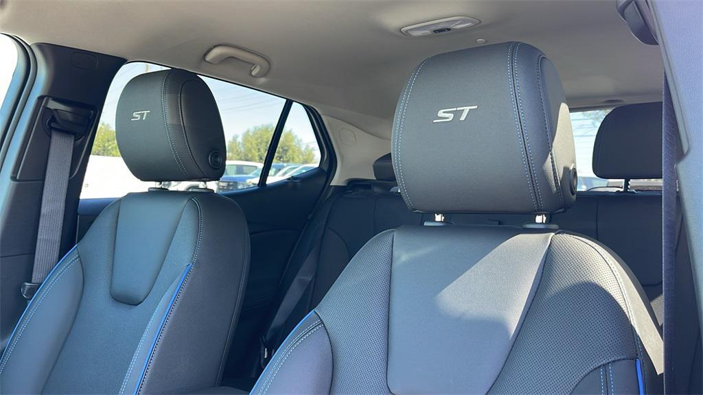 new 2026 Buick Encore GX car, priced at $30,285