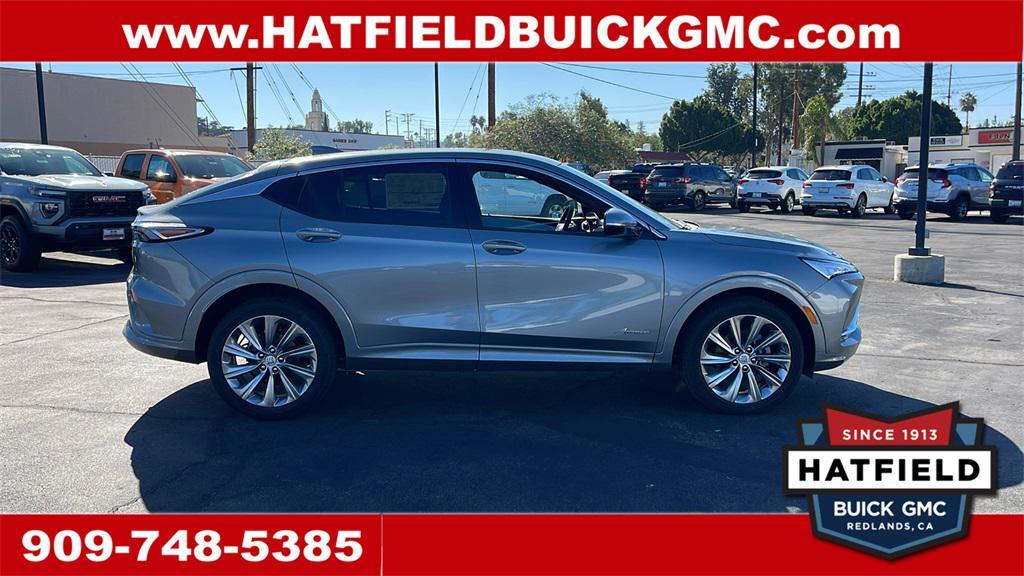 new 2025 Buick Envista car, priced at $30,585