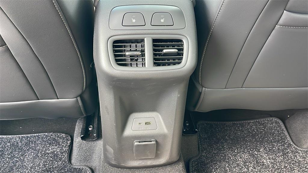 new 2025 Buick Envision car, priced at $45,595