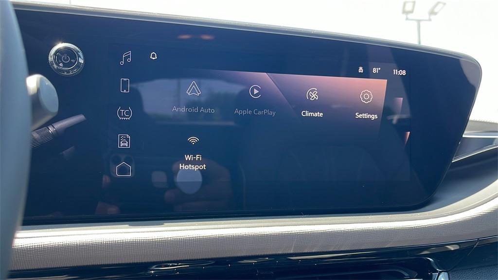new 2025 Buick Envista car, priced at $30,585