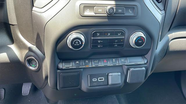 new 2025 GMC Sierra 1500 car, priced at $42,995