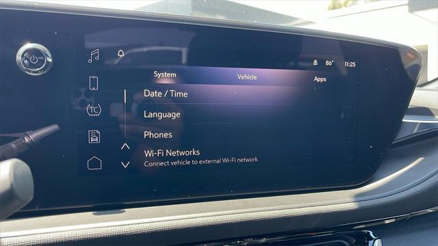 new 2025 Buick Envista car, priced at $29,570
