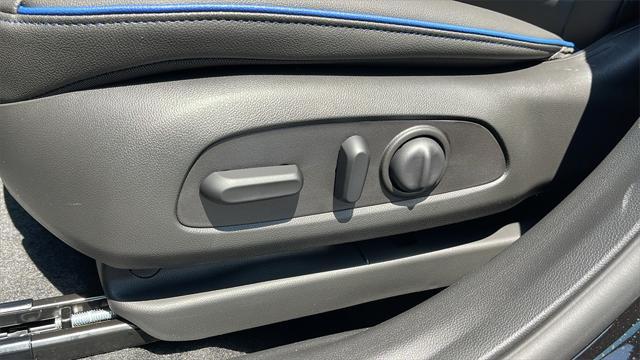 new 2025 Buick Envista car, priced at $29,570