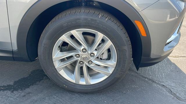 new 2025 Buick Envista car, priced at $26,185