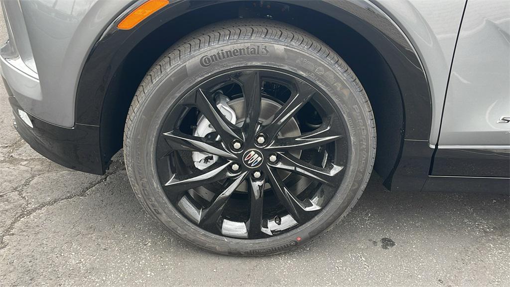 new 2025 Buick Encore GX car, priced at $31,995
