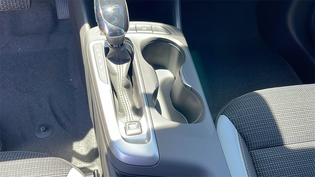 new 2025 Buick Envista car, priced at $27,280