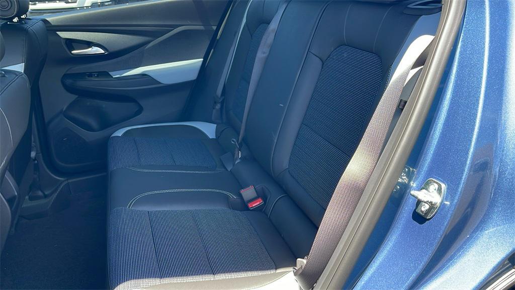 new 2025 Buick Envista car, priced at $27,280