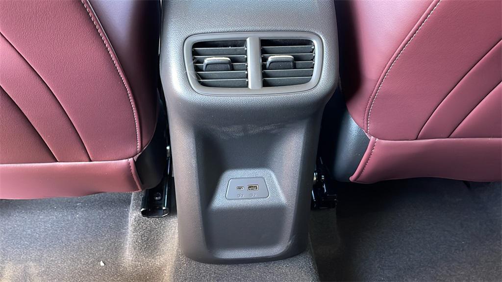 new 2025 Buick Envision car, priced at $40,995