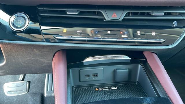 new 2025 Buick Envision car, priced at $42,240