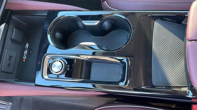 new 2025 Buick Envision car, priced at $42,240