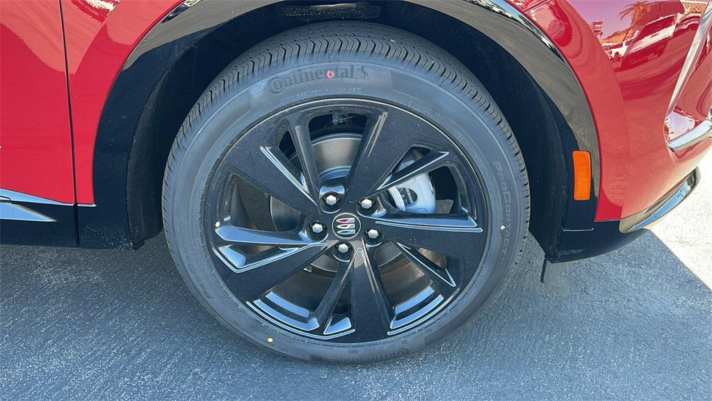 new 2025 Buick Envision car, priced at $40,995