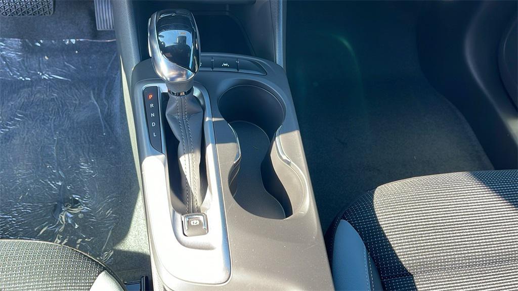 new 2025 Buick Envista car, priced at $23,995