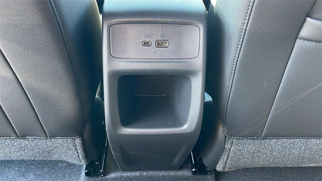 new 2025 Buick Envista car, priced at $23,995