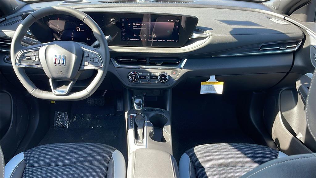 new 2025 Buick Envista car, priced at $23,995
