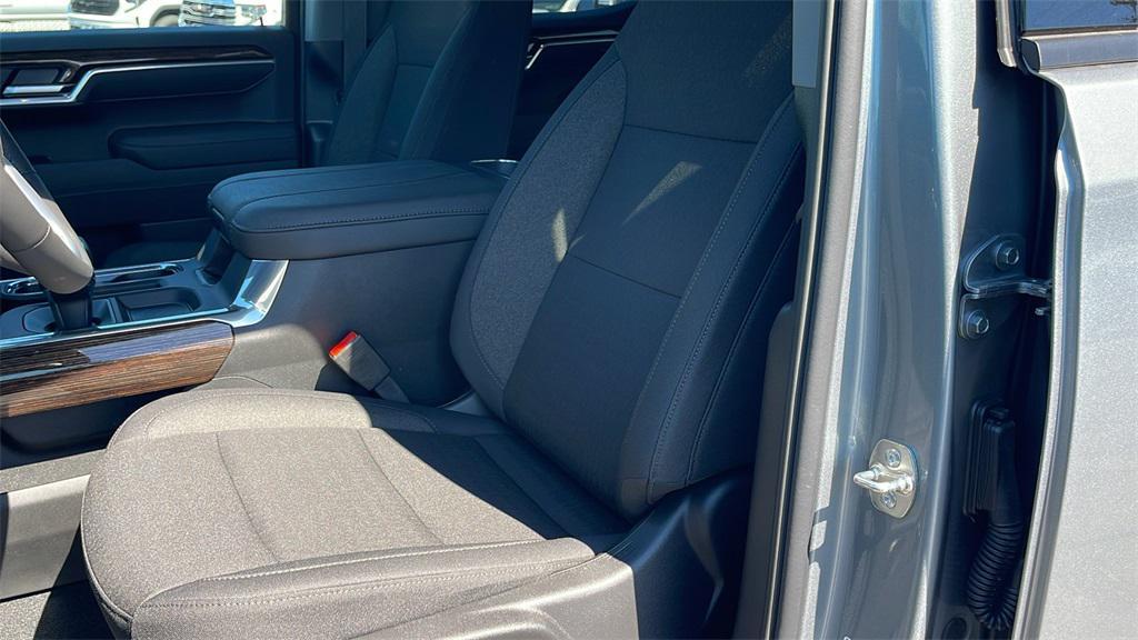 new 2026 GMC Sierra 1500 car, priced at $58,985