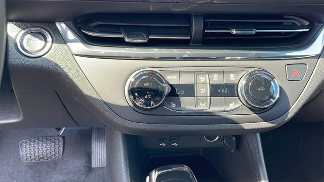 new 2025 Buick Envista car, priced at $26,185