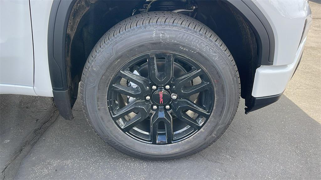 new 2026 GMC Sierra 1500 car, priced at $57,635