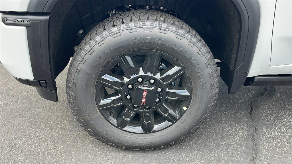new 2026 GMC Sierra 2500 car, priced at $87,610