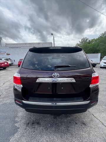 used 2012 Toyota Highlander car, priced at $11,495