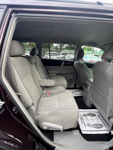 used 2012 Toyota Highlander car, priced at $11,495