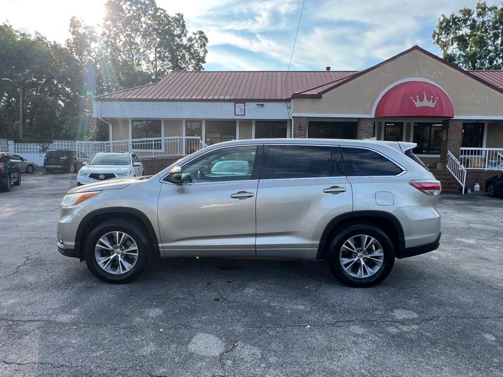 used 2014 Toyota Highlander car, priced at $10,495