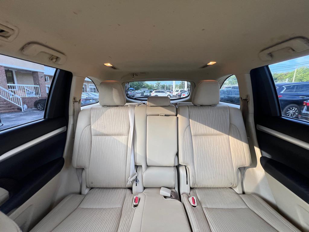 used 2014 Toyota Highlander car, priced at $10,495