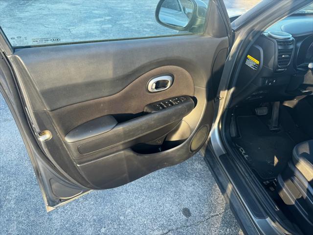 used 2015 Kia Soul car, priced at $5,995