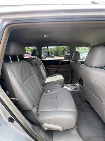 used 2008 Toyota Highlander car, priced at $6,495
