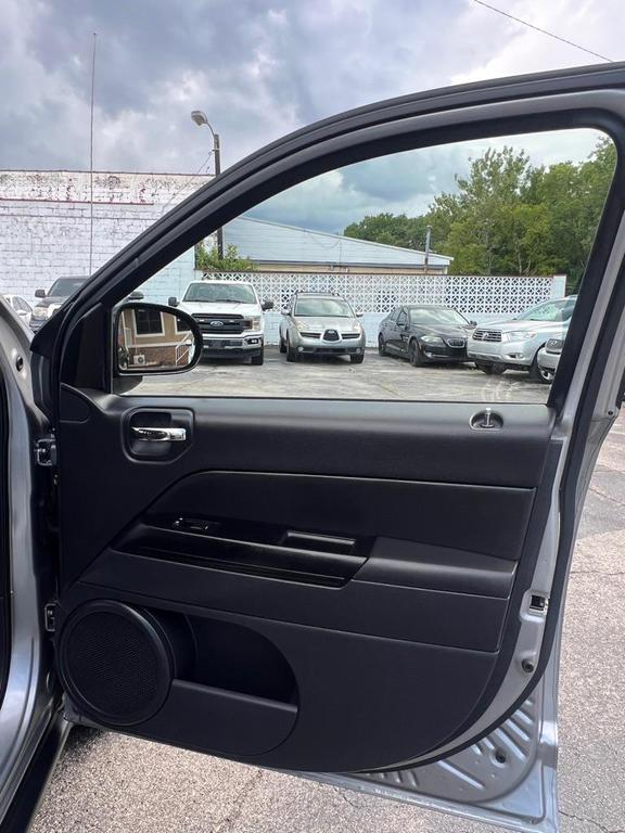 used 2015 Jeep Compass car, priced at $6,995