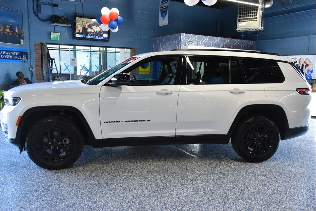 used 2024 Jeep Grand Cherokee L car, priced at $31,981