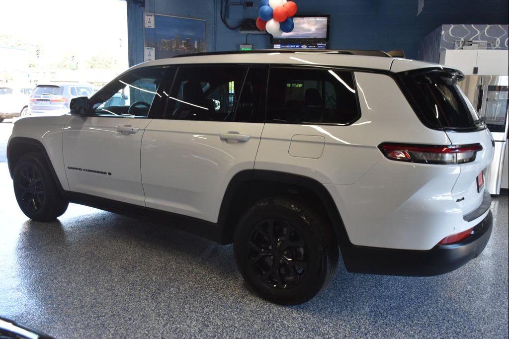 used 2024 Jeep Grand Cherokee L car, priced at $31,981