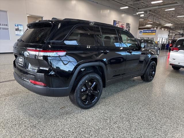 new 2025 Jeep Grand Cherokee car, priced at $44,756