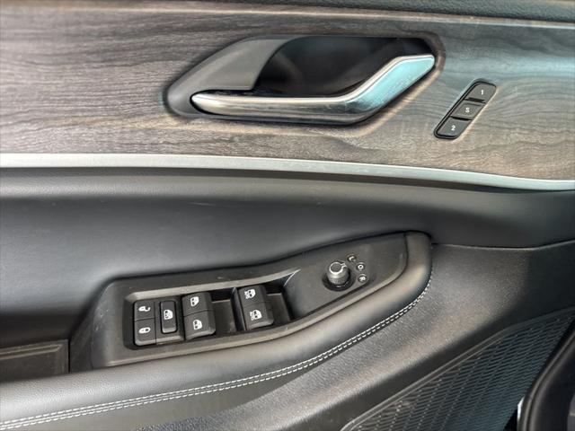 new 2025 Jeep Grand Cherokee car, priced at $45,006