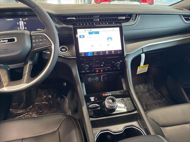 new 2025 Jeep Grand Cherokee car, priced at $45,006