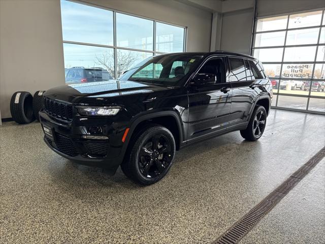 new 2025 Jeep Grand Cherokee car, priced at $44,756